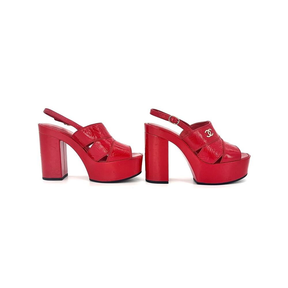 Chanel Interlocking CC Crumpled Patent Lambskin Red Platform Sandals 37 - Picture 6 of 11